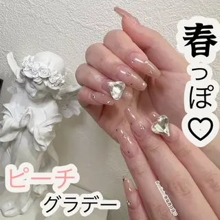 ネイル R nail salon新宿三丁目店所属・R nailのネイルデザイン