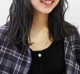 セミロング カラー 滝本 里実のヘアスタイル