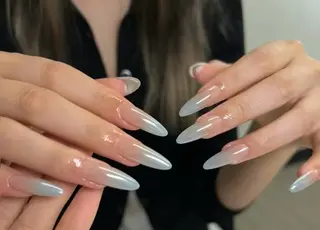 ネイル 高木 維麗絲のネイルデザイン