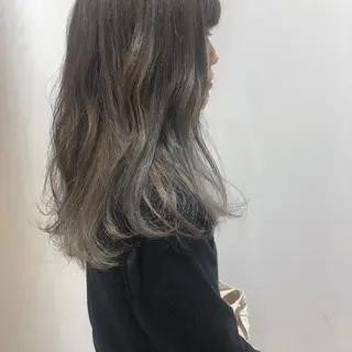 カラー 江原 彩華のヘアスタイル