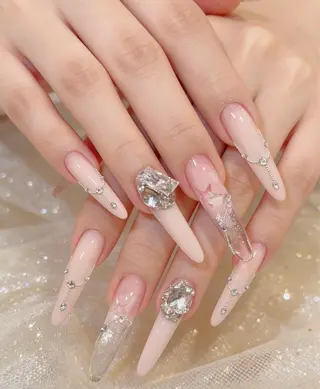 ネイル D-BEAUTY Nailsalonのネイルデザイン