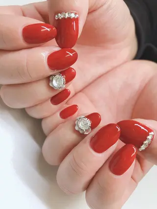 ネイル Flowerネイルサロン所属・. yukiのネイルデザイン