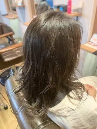 カラー 堀 望美のヘアスタイル