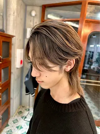 ショート カラー メンズ iris名駅 ハイトーンブリーチ【イリス】所属・閼伽井 誇和のヘアスタイル