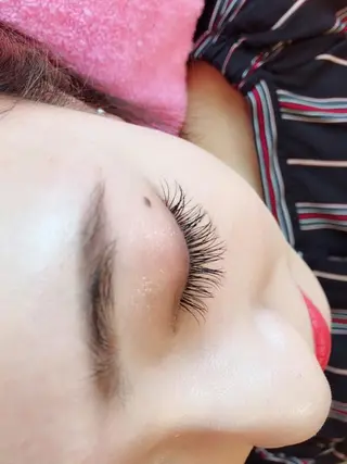 マツエク・マツパ 中野 里咲のヘアスタイル