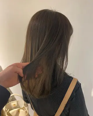 ミディアム カラー LOuNICA銀座所属・透明感/ニュアンス/ 似合わせ/yasuのヘアスタイル