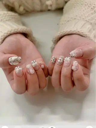 ネイル tsuki🎀ワンホ ン🍒ガーリー🪄のネイルデザイン