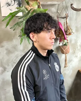 ミディアム パーマ メンズ 木村陸弥 似合わせ 透明感カラー🌿のヘアスタイル