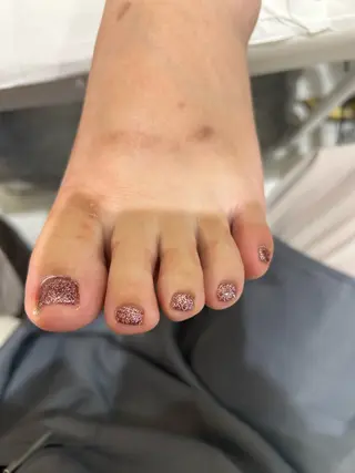 ネイル Raviy新宿店所属・やまだ ななせのネイルデザイン