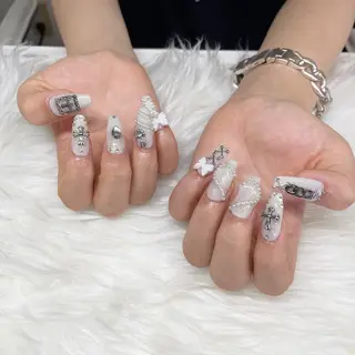 ロング see love gritterのネイルデザイン