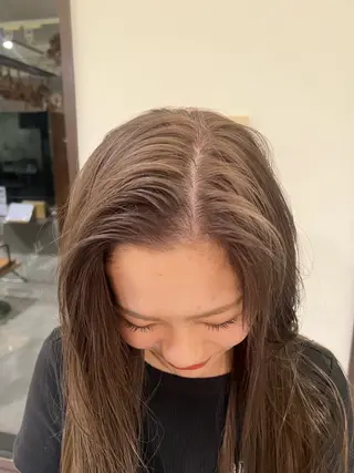 カラー 杉岡 ちさのヘアスタイル