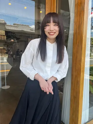 セミロング ホリバ ユカのヘアスタイル