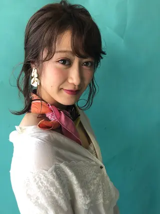 セミロング カラー ヘアアレンジ GLROW haruhiのヘアスタイル