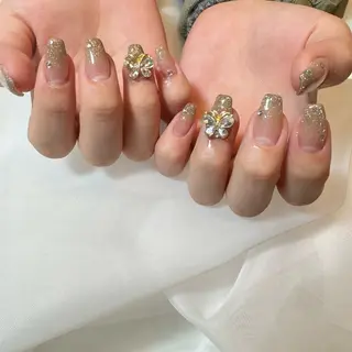 ネイル Aulu'bネイル ボディージュエリーのネイルデザイン