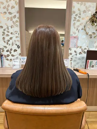 ロング 志乃屋所属・中川 美里のヘアスタイル