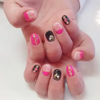 カラー ネイル Q Free nailsのネイルデザイン