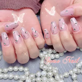 ネイル Kurieitibu 🍬Byu~tīのネイルデザイン