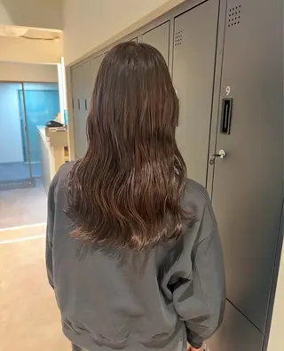 セミロング カラー ヘアアレンジ 暗髪カラー🫐パーマ おくだりんかのヘアスタイル