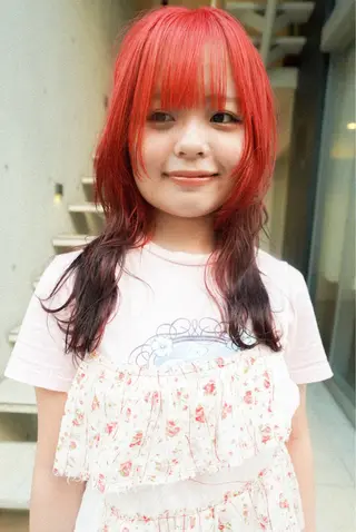 ロング カラー 前田 陽南子のヘアスタイル