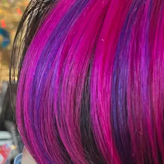 カラー イシイ ハルナ 🤍のヘアスタイル