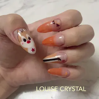 ネイル LOUISE CRYSTALのネイルデザイン