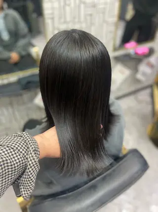 ミディアム 瀧下 唯のヘアスタイル