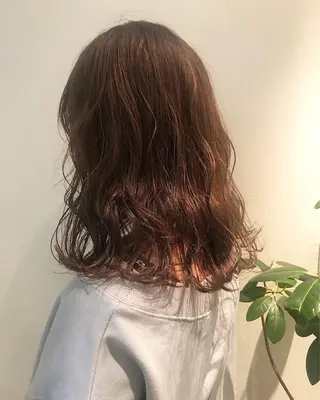 ミディアム カラー 安藤 佑衣のヘアスタイル