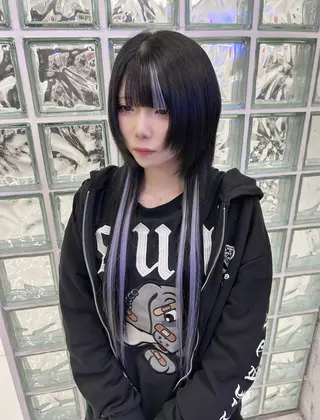 ロング 三尾 樺緒のヘアスタイル