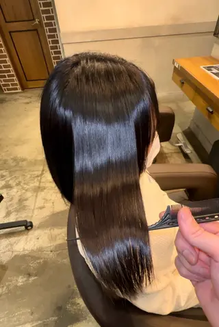 セミロング 髪質改善 すずきひじりのヘアスタイル