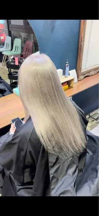 カラー 北川 茉奈のヘアスタイル