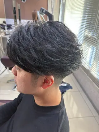 パーマ メンズ フェザーパーマ/ ダブルカラー/藤田のヘアスタイル