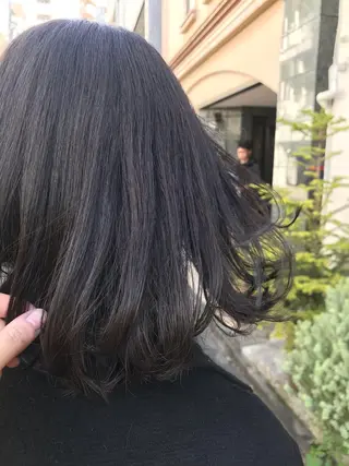 セミロング カラー ヘアアレンジ moi-meme.soe所属・タナカ リナのヘアスタイル