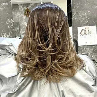 ミディアム カラー ヘアアレンジ アンドウ ユウ/ レイヤーカット/韓国のヘアスタイル