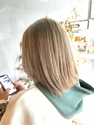 セミロング ゆうき あすかのヘアスタイル