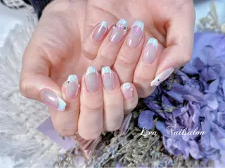 ミディアム カラー ネイル Lea NAILsalon所属・Le’a NailSalonのネイルデザイン