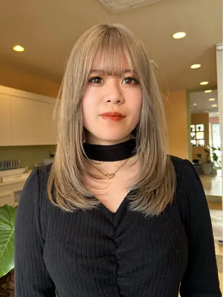 セミロング カラー 💙ルル💙 ハイトーン/レイヤーのヘアスタイル