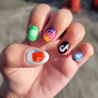 ネイル 🌺chimu🌺 予約リクエスト可能☆のネイルデザイン