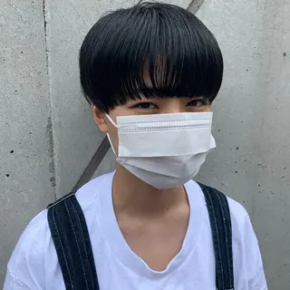 ショート FLOWERS所属・ウルフ、レイヤー 、メンズカットSHOのヘアスタイル