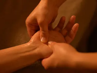 男性セラピスト |ease (大阪)のエステ・リラクイメージ