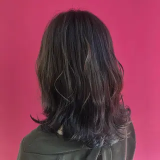 ミディアム カラー ベージュ/インナー カラー🤍Rieのヘアスタイル