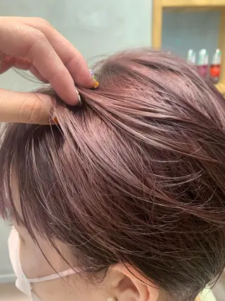 ショート カラー ヘアアレンジ サナ🌱 切りっぱなしボブのヘアスタイル