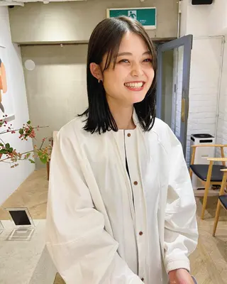 セミロング レイヤーカット ✨️奥田良太✨️のヘアスタイル