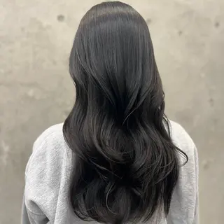 ロング カラー AIN.ANLY 明治神宮前所属・ムツキ/品のある 艶カラー/縮毛矯正のヘアスタイル