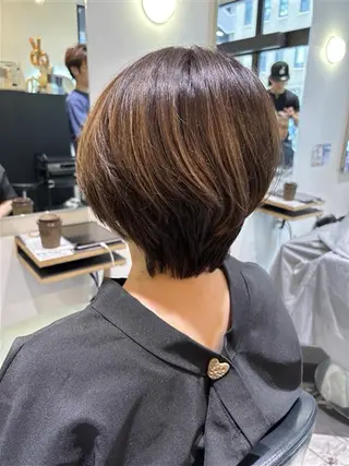 ショート 🫧透明感カラー松浦 元海のヘアスタイル