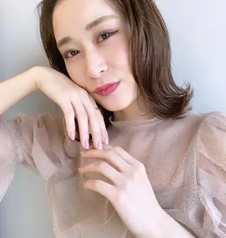 ショート 透明感/オリーブ/ グレージュ/YUKAのヘアスタイル