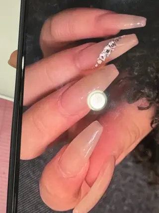 ネイル 長さだし専門店）H‘ami nailsalon新大久保所属・金子 希のネイルデザイン