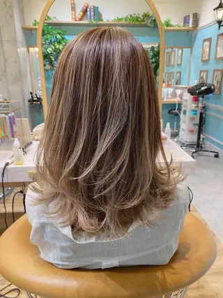 ミディアム 山本翔一郎 韓国顔周りレイヤーのヘアスタイル