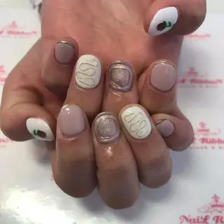 ネイル ネイルリボン 受付スタッフのネイルデザイン