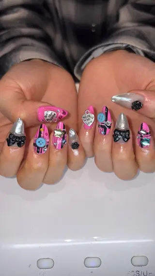 ネイル 👽個性派ネイル🎀 komachiのヘアスタイル