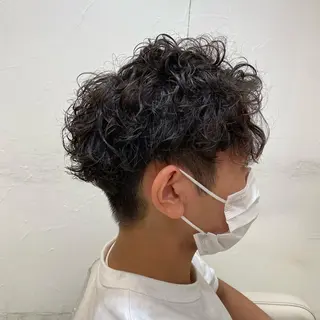 ショート パーマ メンズ メンズ特化型美容師 栗山勇人のヘアスタイル